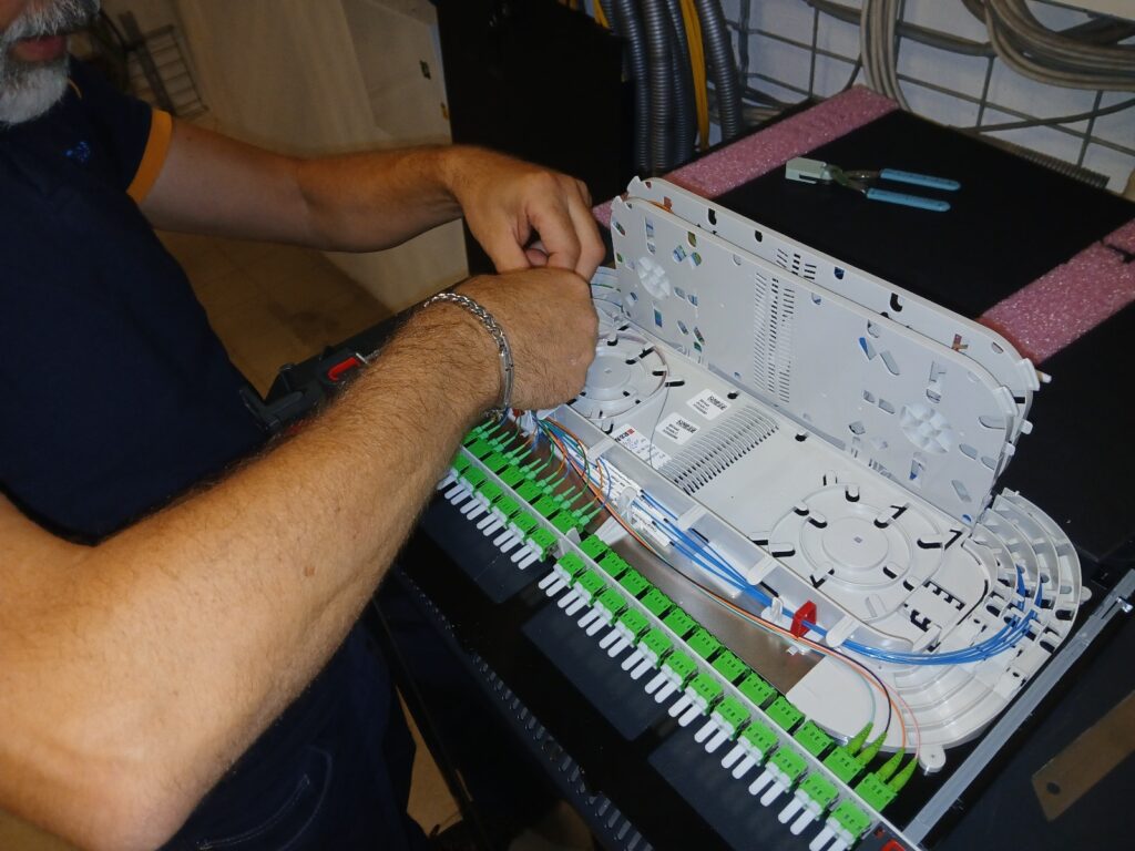 splicing-work-in-Odivelas-station